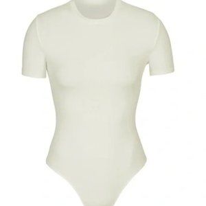 SKIMS COTTON JERSEY T-SHIRT BODYSUIT B600